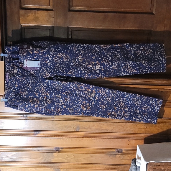 Gloria Vanderbilt Jeans Gv Jeans Nwt Navy Blue Confetti Print 4 Amanda Style Poshmark